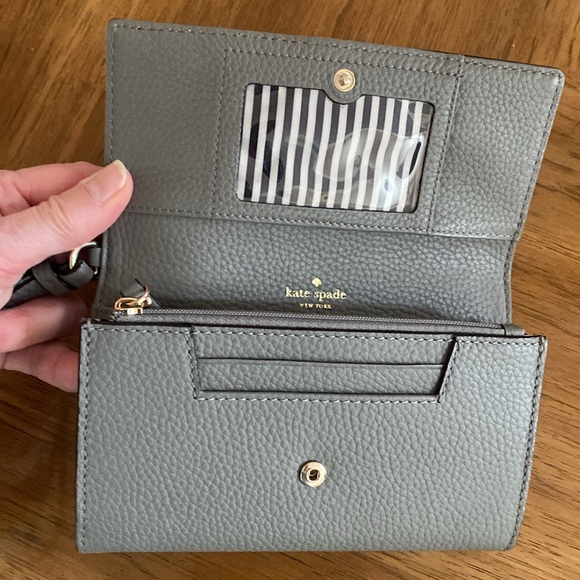 KATE SPADE JACKSON STREET MALORIE WRISTLET WALLET - Picture 3 of 13